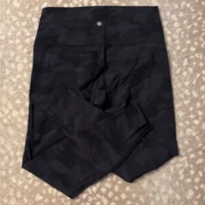 Lululemon Athletica Black Camo Wunder Under Leggings